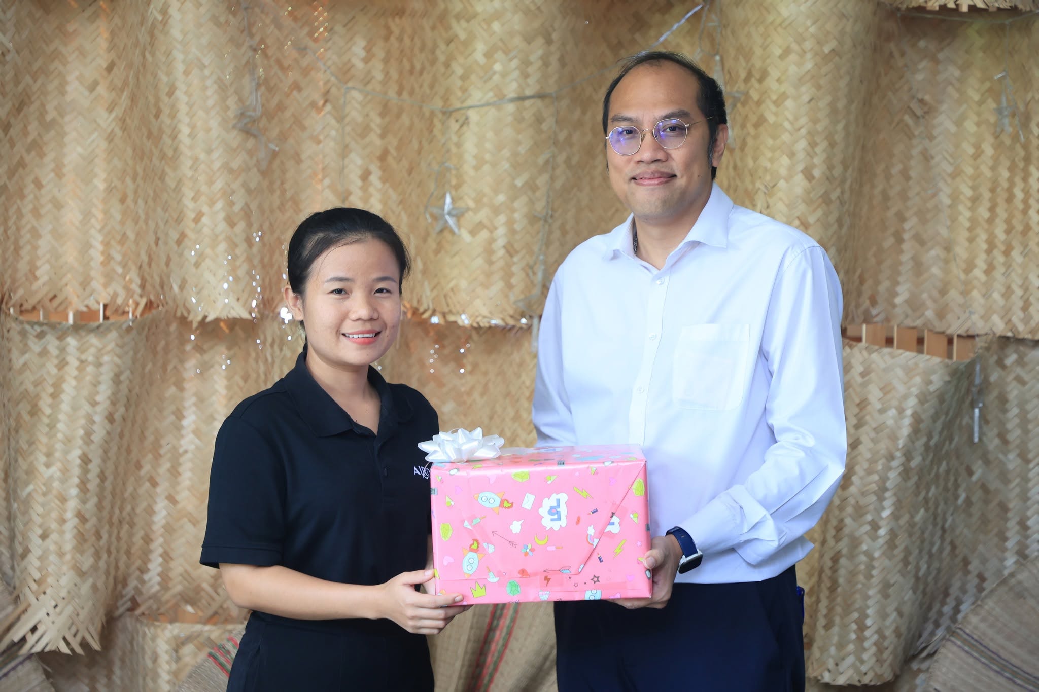 title - สำนักบริหารกลาง ร่วมแสดงความยินดีกับ เจ้าหน้าที่กลุ่มการเงิน เนื่องในโอกาสเข้ารับตำแหน่งใหม่ 